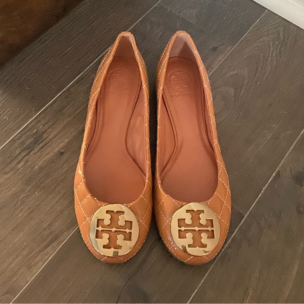 Brand New Tory Burch Quilted Flats